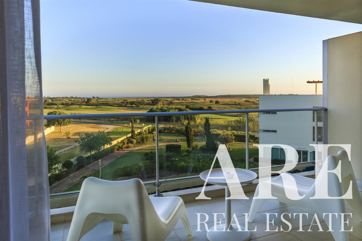 Apartamento 2 habitaciones en venta en Laguna Resort, Vilamoura, Loulé, Algarve • ARE84491