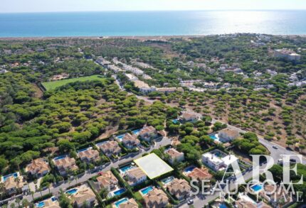 Parcela en venta en Varandas do Lago, Golden Triangle, Algarve &bull; ARE2075