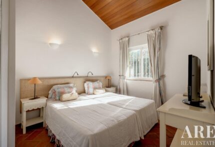 Villa 4 habitaciones en venta en Vilamoura, Quarteira, Algarve &bull; ARE94660