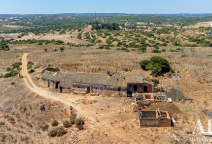 Terreno en venta en Luz, Lagos, Algarve &bull; ARE80536