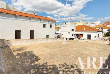 Villa 5 habitaciones en venta en Alcantarilha e Pêra, Silves, Algarve &bull; ARE68047