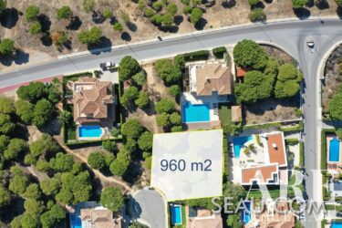 Parcela en venta en Golden Triangle, Loulé &bull; ARE02073