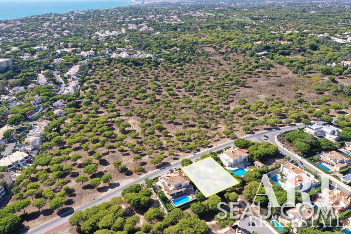 Parcela en venta en Golden Triangle, Loulé &bull; ARE02072