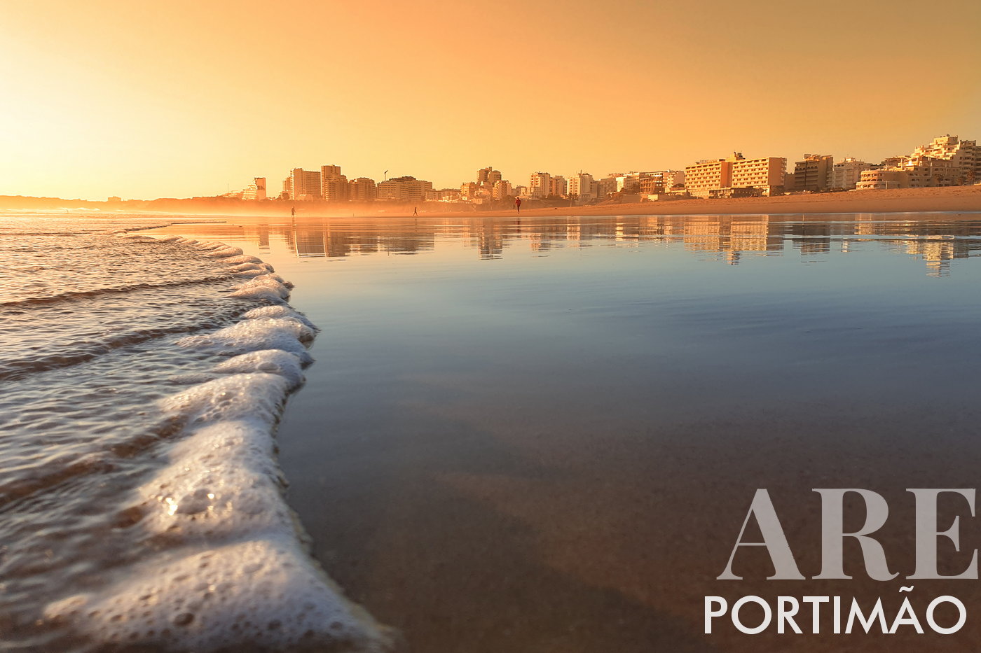 Paseo marítimo y paisaje urbano de Portimão