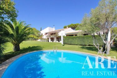 Villa 6 habitaciones en venta en Albufeira