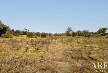 Terreno en venta en Alcantarilha e Pêra, Silves, Faro