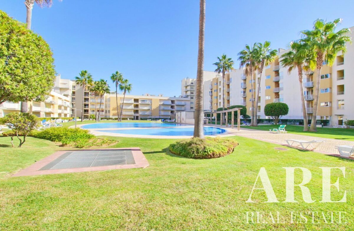 Apartamento 3 habitaciones en venta en Moura Praia, Vilamoura, Loulé &bull; ARE02166