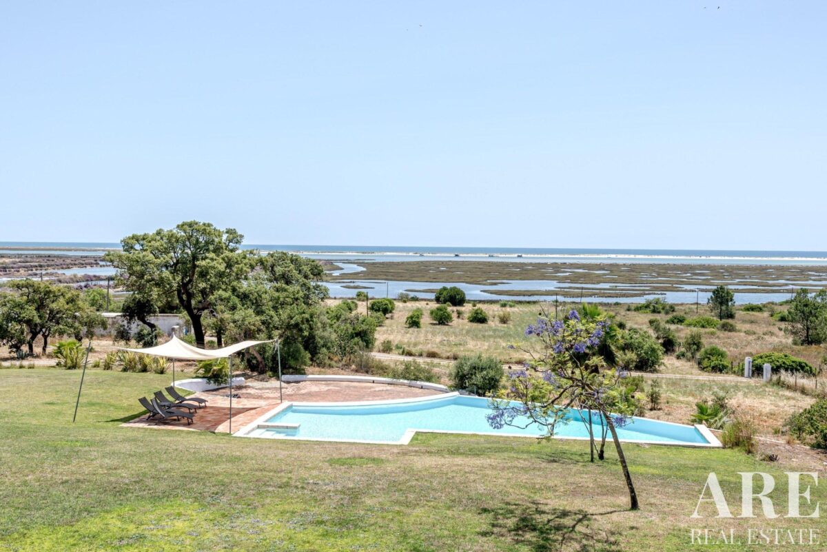 Villa 5 habitaciones en venta en Luz de Tavira e Santo Estêvão, Tavira, Algarve • ARE85690