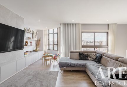 Apartamento 5 habitaciones en venta en Faro (Sé e São Pedro), Faro