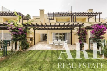 Villa 3 habitaciones en venta en Laguna Resort, Vilamoura, Loulé, Algarve • ARE76566