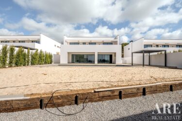 Villa 4 habitaciones en venta en Golf Hills, Vilamoura, Quarteira, Algarve • ARE82215