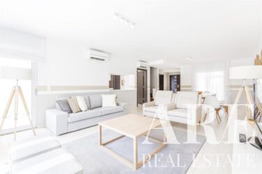 Villa 3 habitaciones en venta en Laguna Resort, Vilamoura, Loulé, Algarve • ARE84496