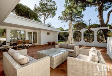 Villa 4 chambres à vendre à Vilamoura, Quarteira, Algarve &bull; ARE94660
