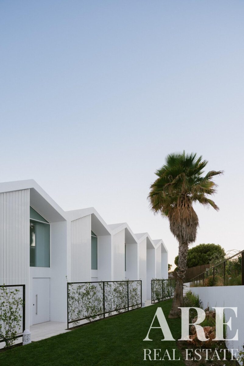 Villa 3 chambres à vendre à Casas de Sal, Moncarapacho e Fuseta, Olhão, Algarve • ARE73947