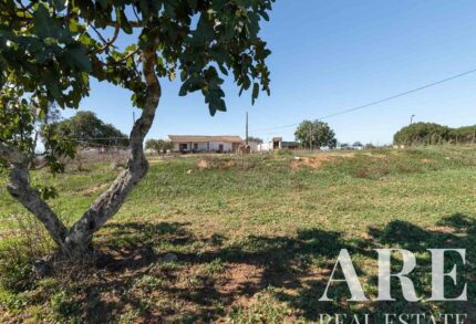 Maison de ferme 4 chambres à vendre à Odiáxere, Lagos, Algarve &bull; ARE67580