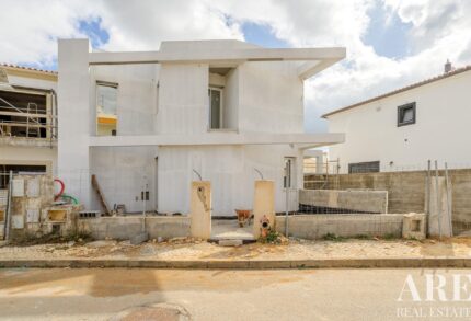 Villa 3 chambres à vendre à Mexilhoeira Grande, Portimão, Algarve &bull; ARE80859