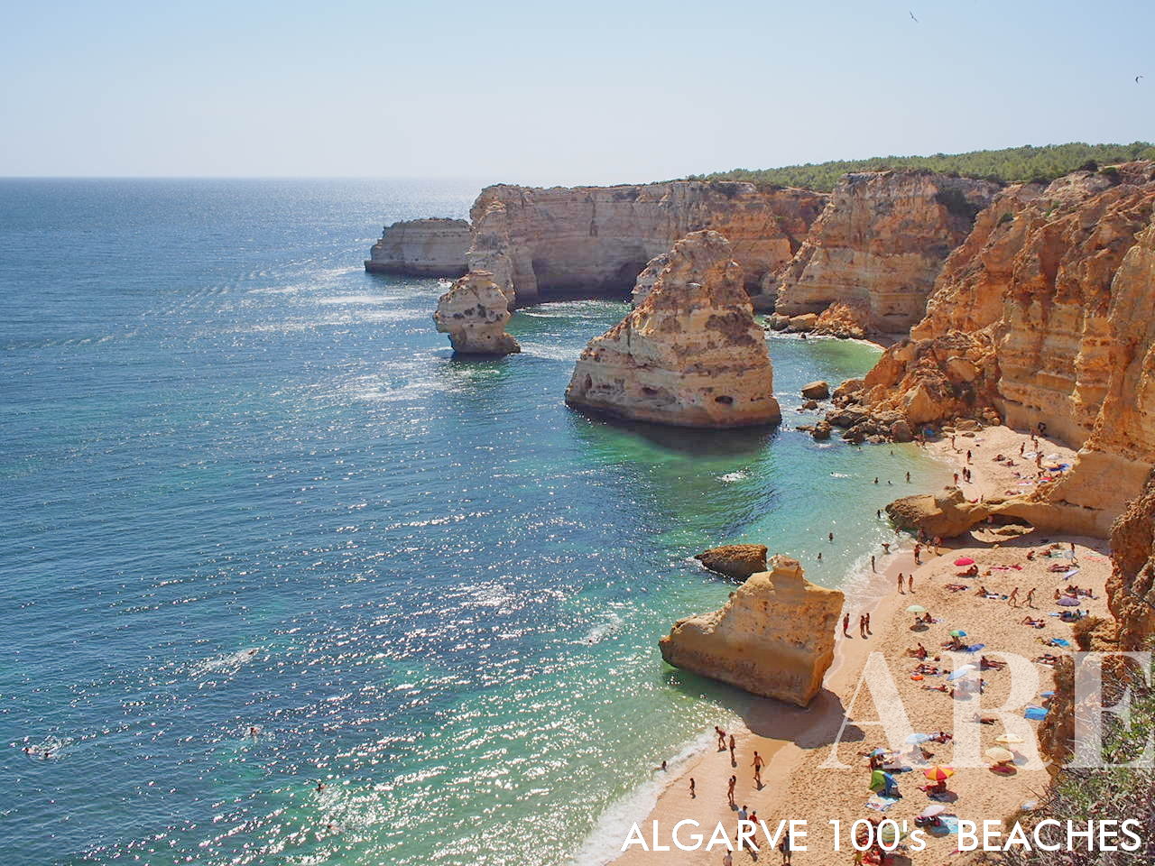 Plage de Marinha à l'ouest