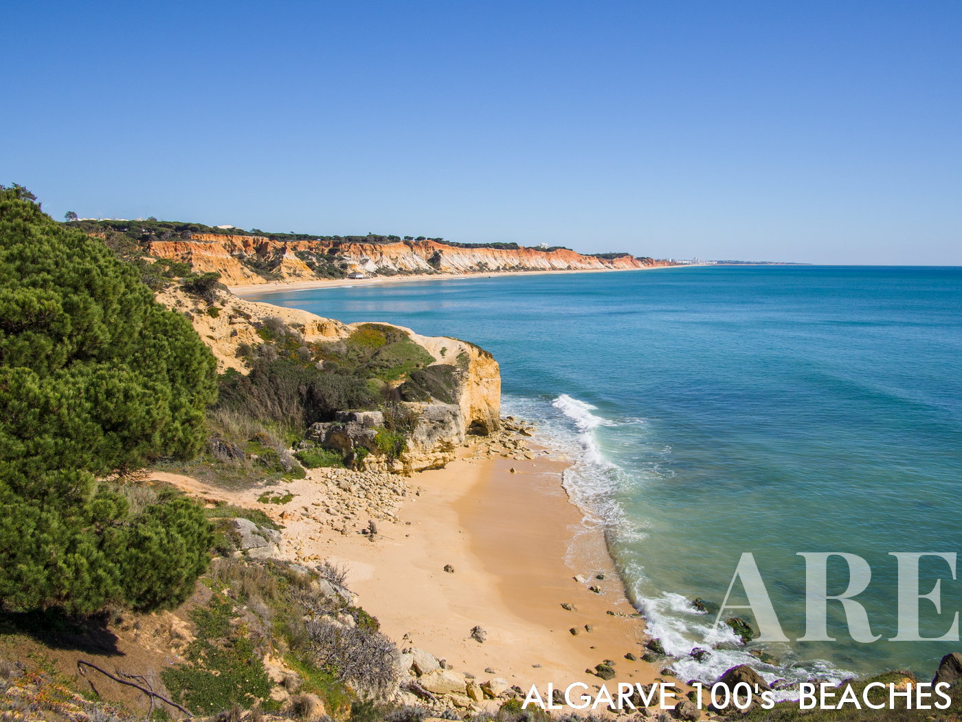 Petite plage à l'ouest d'Olhos de Agua