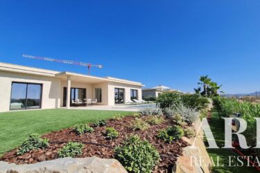 Villa 5 chambres à vendre à Quinta de Faro, Faro
