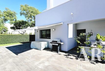 Villa 3 chambres à vendre à Quarteira, Loulé