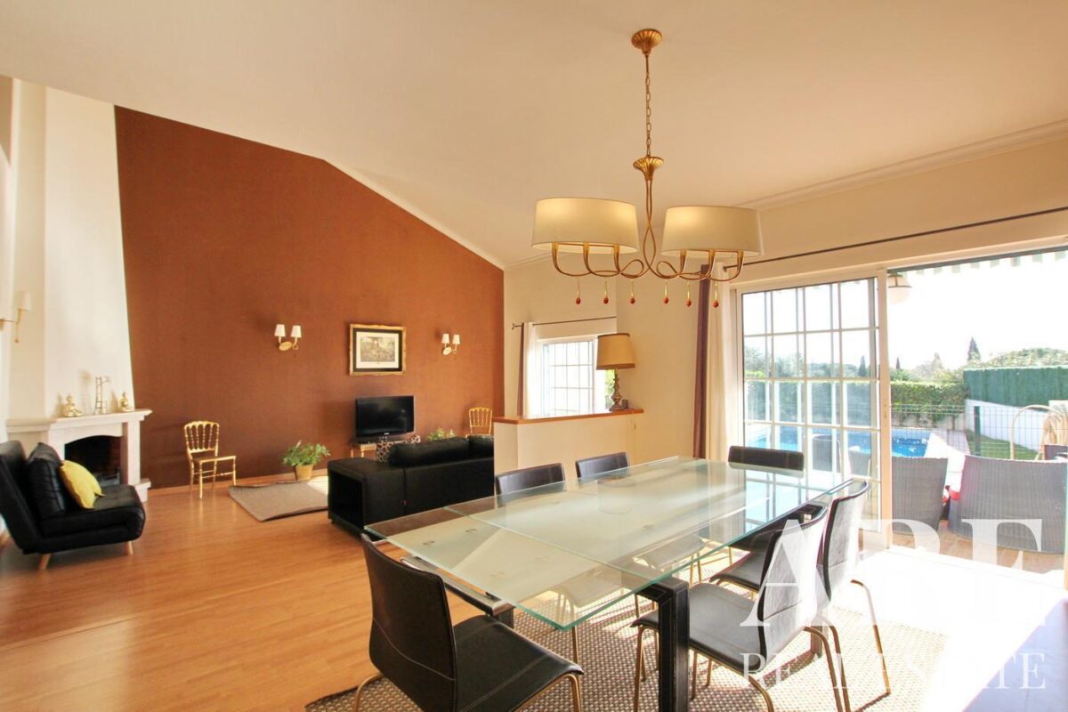 Maison jumelée 3 chambres à vendre à Vilamoura, Loulé &bull; ARE02238