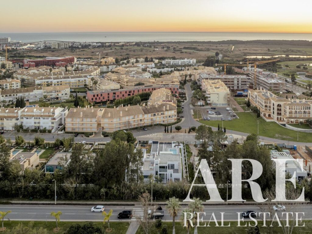 Villa 3 chambres à vendre à Vilamoura, Loulé, Algarve &bull; ARE84414