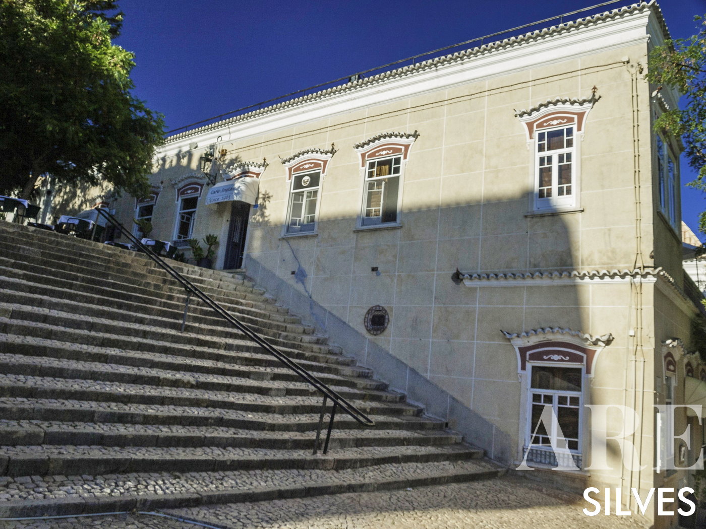 Silves Buildings Adapting to Street Slopes