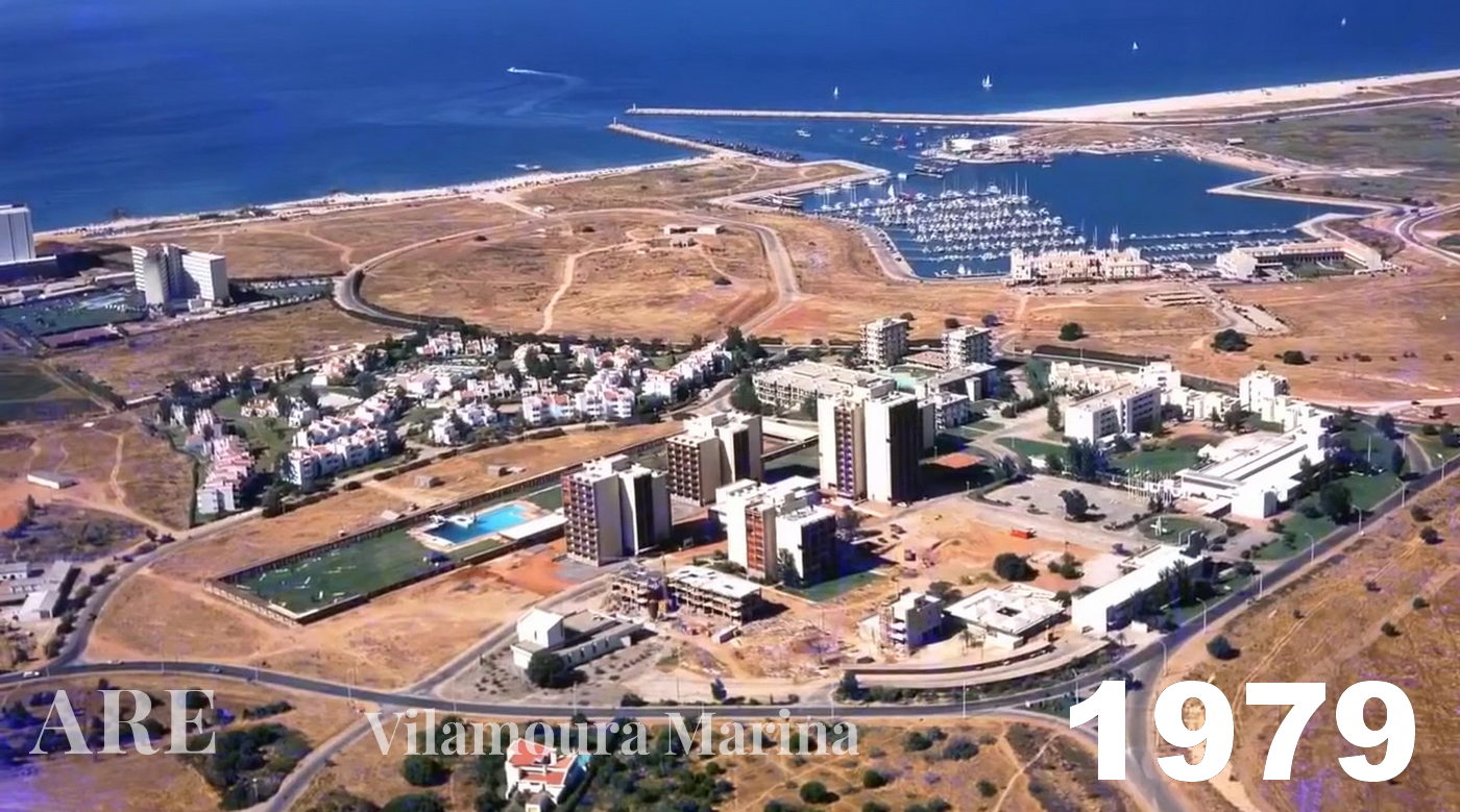 Vista aérea de 1979, exibindo as primeiras construções em torno da Marina de Vilamoura.