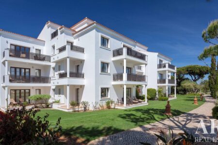 Apartment for sale in Pine Cliffs, Açoteias, Albufeira