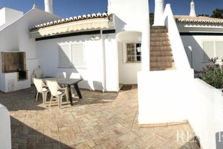 Townhouse for sale in Vilamoura City center, Vilamoura
