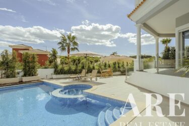 Moradia 5 quartos à venda em Almancil, Loulé, Faro