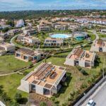 Moradia 3 quartos à venda em White Shell Beach Villas, Porches, Lagoa, Algarve • ARE83321 - gallery image