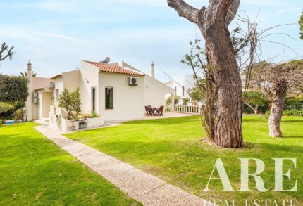 Moradia 4 quartos à venda em Vilamoura, Quarteira, Algarve &bull; ARE95486