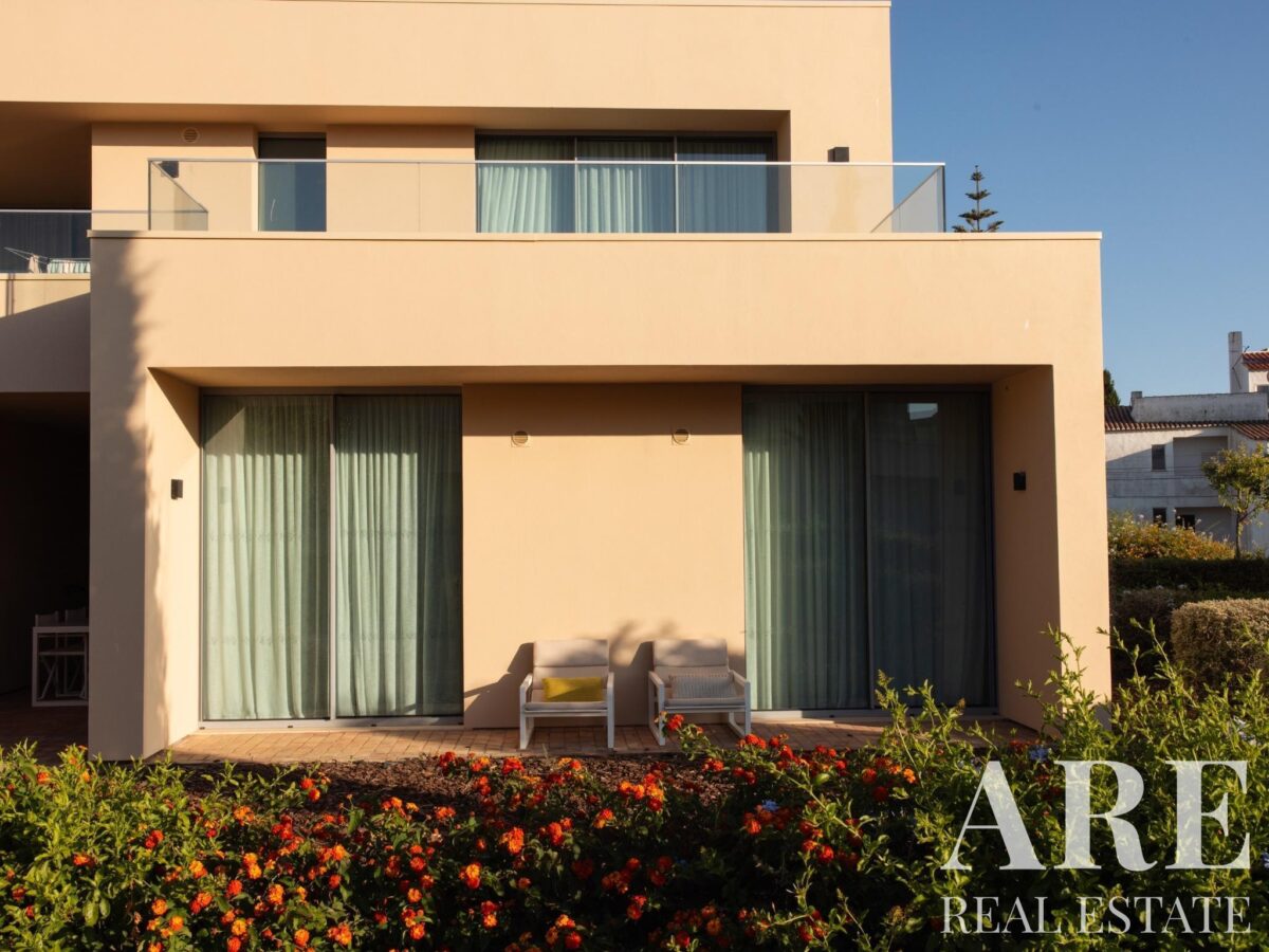 Apartamento 2 quartos à venda em White Shell Beach Villas, Porches, Lagoa, Algarve • ARE71385