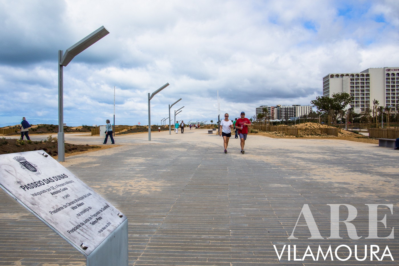 Passeio das Dunas: Uma Alegre Ligação entre Vilamoura e Quarteira