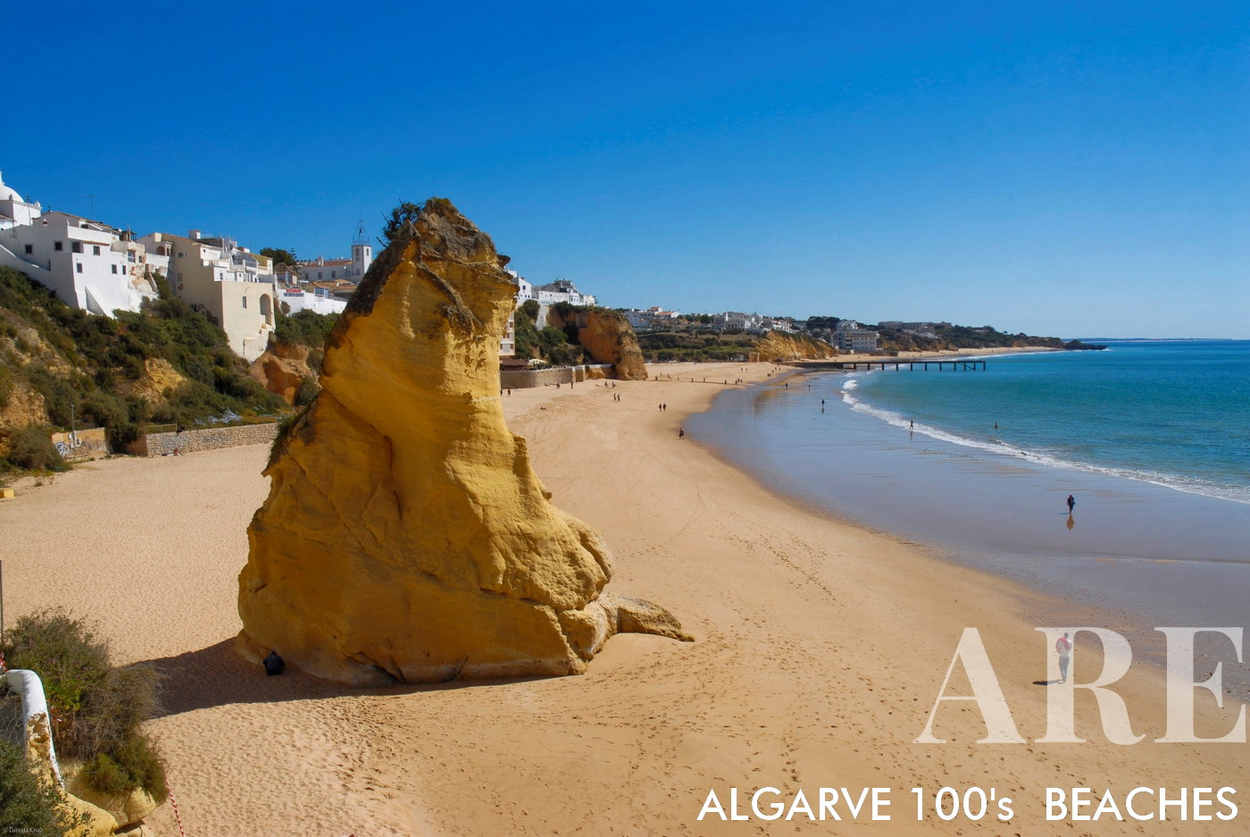 Praia do Peneco no centro de Albufeira