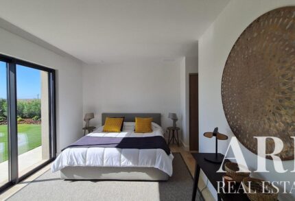 Moradia 5 quartos à venda em Quinta de Faro, Faro