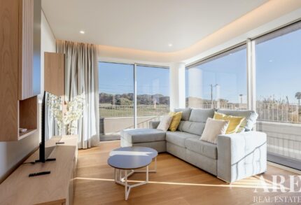 Apartment 2-bedroom for sale in Quarteira, Loulé, Faro