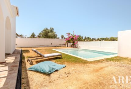 Villa 4-bedroom for sale in Santa Luzia, Tavira, Faro