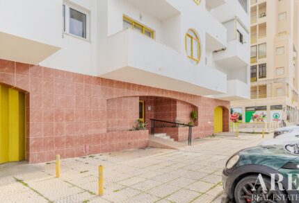 Apartment 2-bedroom for sale in Quarteira, Loulé, Faro