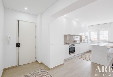 Apartment 2-bedroom for sale in Quarteira, Loulé, Faro