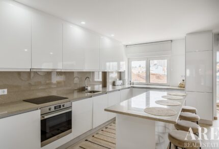 Apartment 2-bedroom for sale in Quarteira, Loulé, Faro