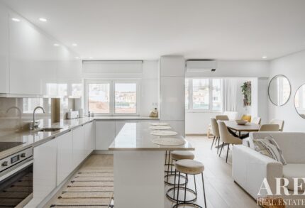 Apartment 2-bedroom for sale in Quarteira, Loulé, Faro