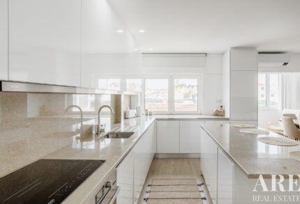 Apartment 2-bedroom for sale in Quarteira, Loulé, Faro