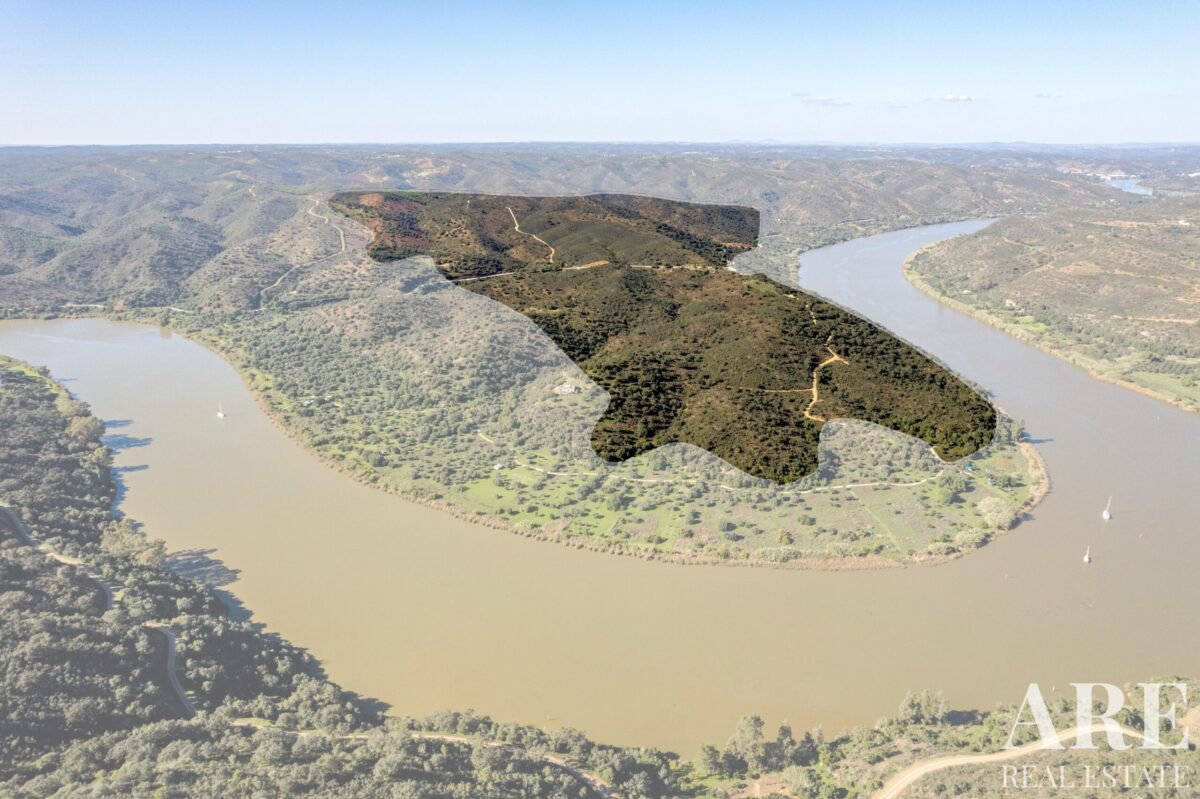 Land for sale in Alcoutim e Pereiro, Alcoutim, Faro • ARE84174