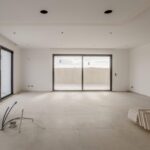 Villa 3-bedroom for sale in Mexilhoeira Grande, Algarve • ARE80858 - gallery image