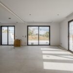 Villa 3-bedroom for sale in Mexilhoeira Grande, Algarve • ARE80858 - gallery image