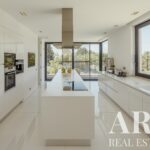 Villa 8-bedroom for sale in Porches, Algarve &bull; ARE80999 - gallery image