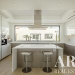 Villa 8-bedroom for sale in Porches, Algarve &bull; ARE80999 - gallery image