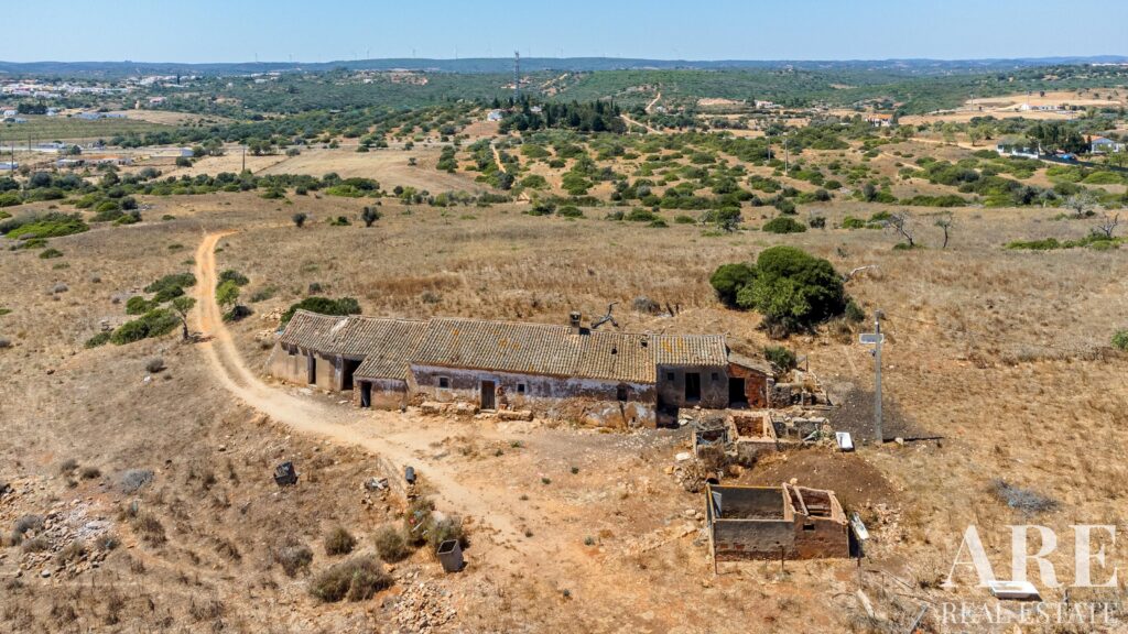 Land for sale in Luz, Lagos, Faro